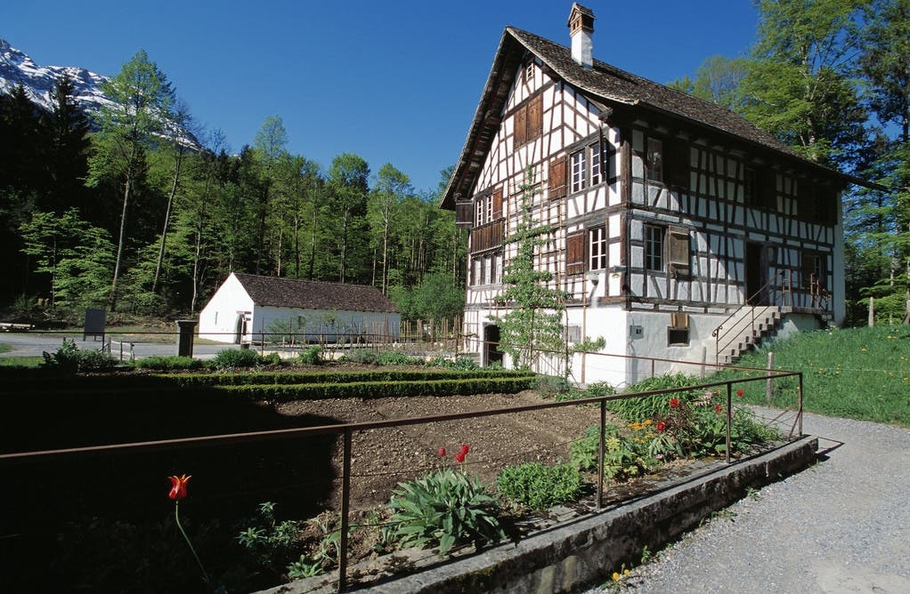 Das 1780 erbaute Weinbauernhaus aus Richterswil.