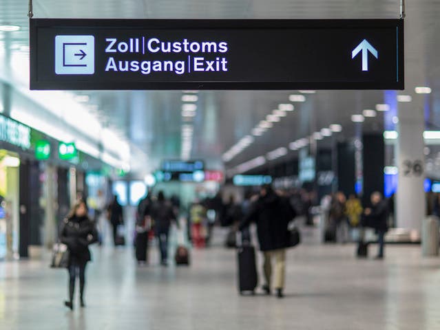 Zoll am Flughafen Zürich (Archiv)