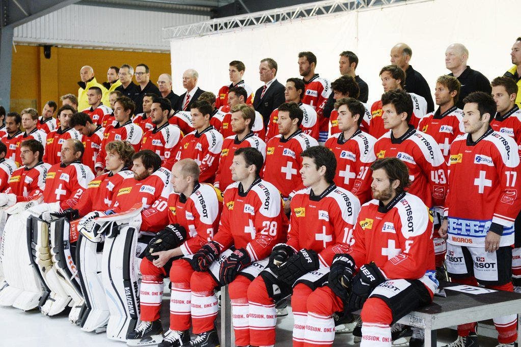 Team des Jahres: Die Schweizer Eishockey-Nati. Mit dem Gewinn der WM-Silbermedaille gelang dem Schweizer Eishockey-Nationalteam an der WM in Stockholm ein veritabler Coup. Es erhielt damit zum zweiten Mal nach 1986 die Auszeichnung als Team des Jahres.