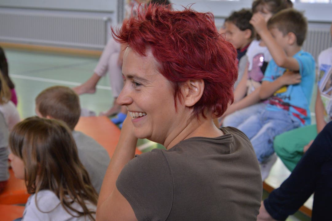 Kindergärtnerin Tabea Wullimann freut sich über die Darbietungen
