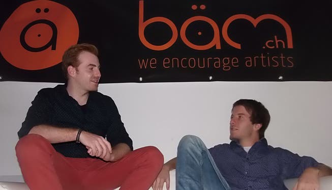 Lukas Sigel (links) und Oliver Jud geben lokalen Jungtalenten mit «bäm.ch» eine Plattform.