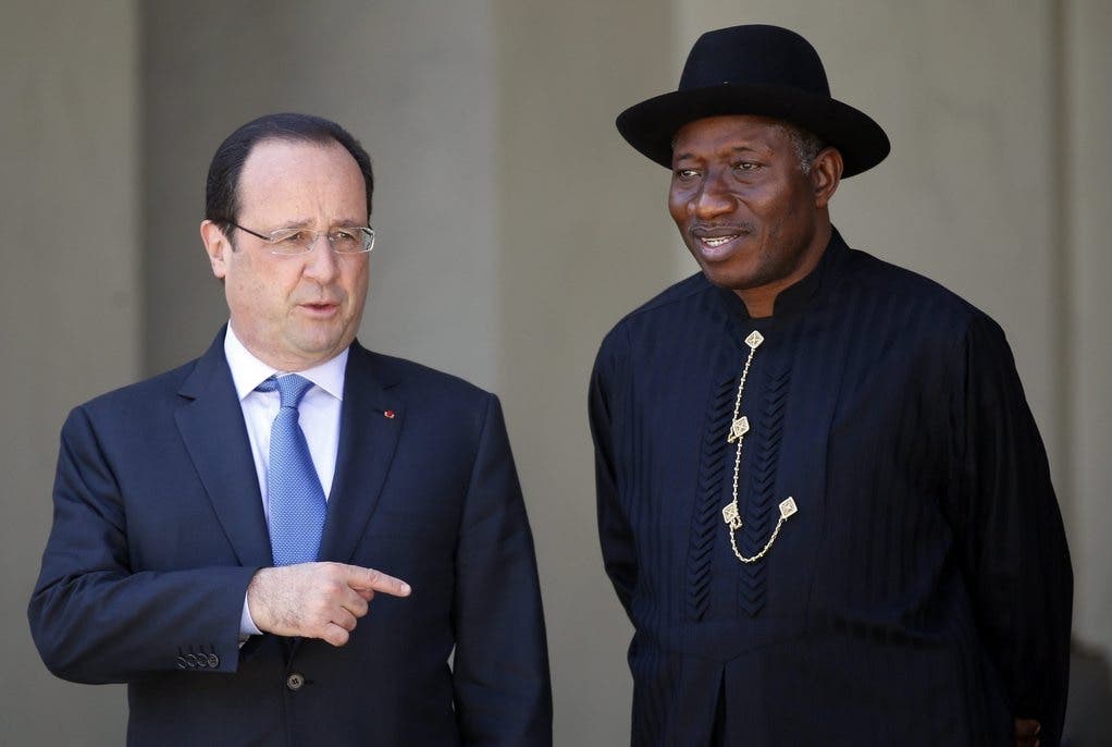 Nigerias Präsident Goodluck Jonathan mit Frankreichs Staatschef Francois Hollande.