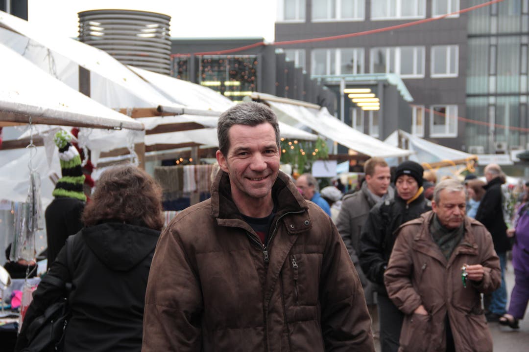Armin Strässle – Koordinator des Dietiker Weihnachtsmarktes freut sich über die zahlreichen Besucher