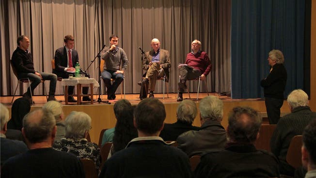 Von links: Frank Götschmann, Andri Silberschmidt, Moderator Jürg Krebs, Alfred Bruppacher, Benno Schnüriger.