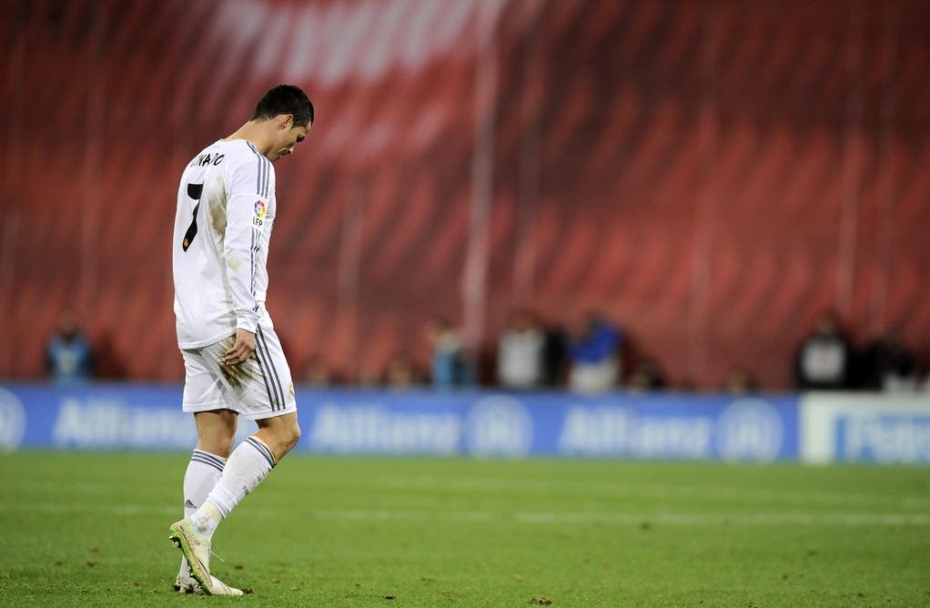 Ronaldo fliegt wegen Tätlichkeit vom Platz
