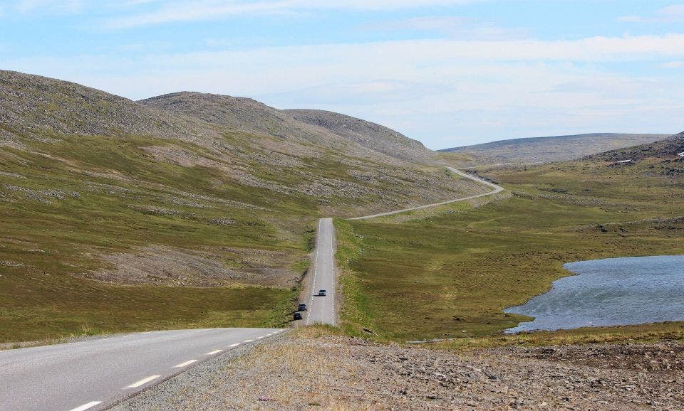 Wenige Kilometer vom Nordkap entfernt herrscht auf den Strassen nicht viel Verkehr
