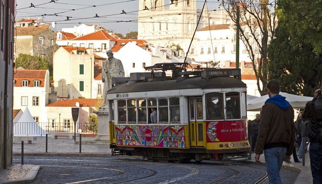 Beliebtes Fotosujet: Strassenbahn in Lissabon. Alessandro Della Bella/Keystone