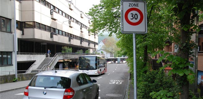 In der 30er-Zone beim Bahnhof Baden werden pro Jahr rund 20 Geschwindigkeitskontrollen vorgenommen – und zahlreiche Ordnungsbussen verhängt. Erna Lang-Jonsdottir