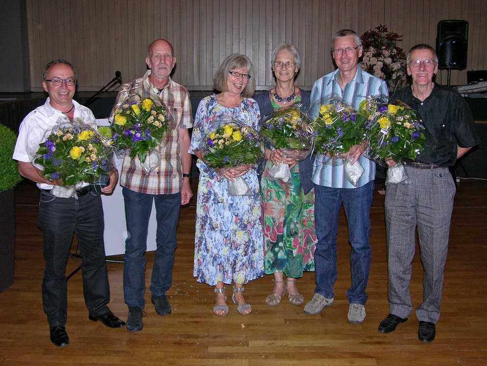 Die Pensionierten von links nach rechts: Kurt Seematter, Rolf Burri, Margot Pfluger, Elisabeth Meier, Roland Grolimund, Toni Zaugg