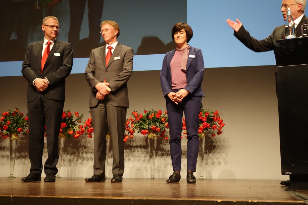 Präsident Magnus Küng (rechts) schlägt zur Wiederwahl in den Verwealtungsrat vor Rainer Sahner und Sabine Hurni Bucca