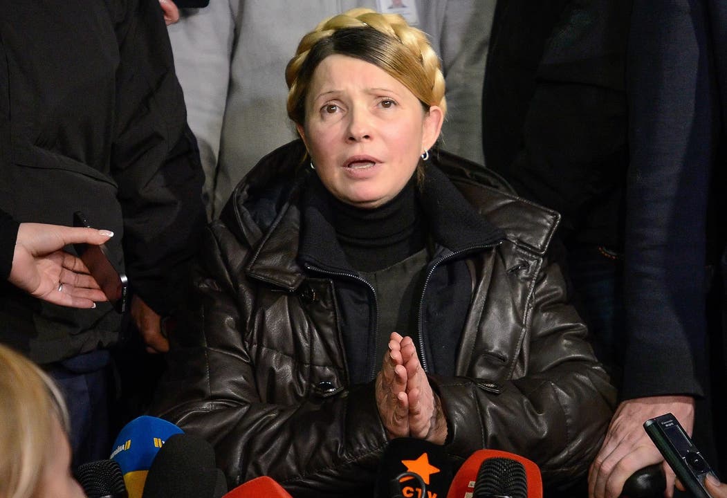 Timoschenko spricht vor Zehntausenden auf dem Maidan