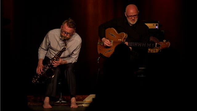 Melancholisch-einlullendes Spiel: Die Isländer Oskar Gudjonsson und Skuli Sverrisson (von links) bei ihren Auftritt «Jazz geht Baden».