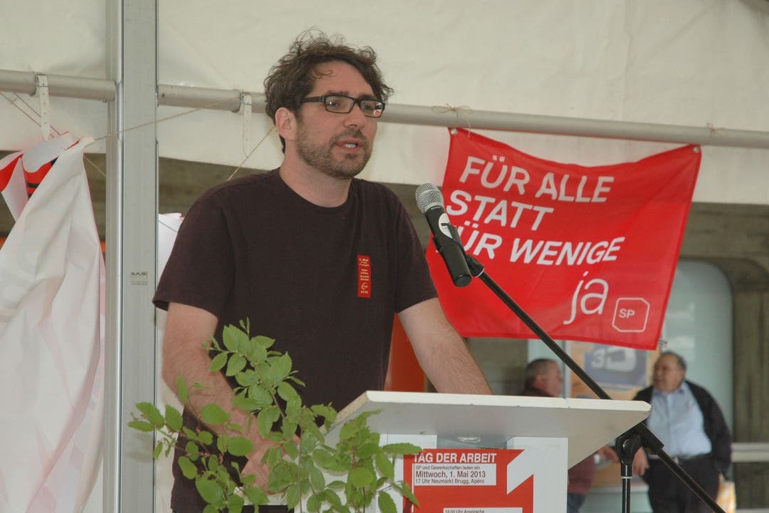 Unia-Sekretär Pascal Pfister ruft dazu auf, den Kampf um faire Löhne gemeinsam zu führen