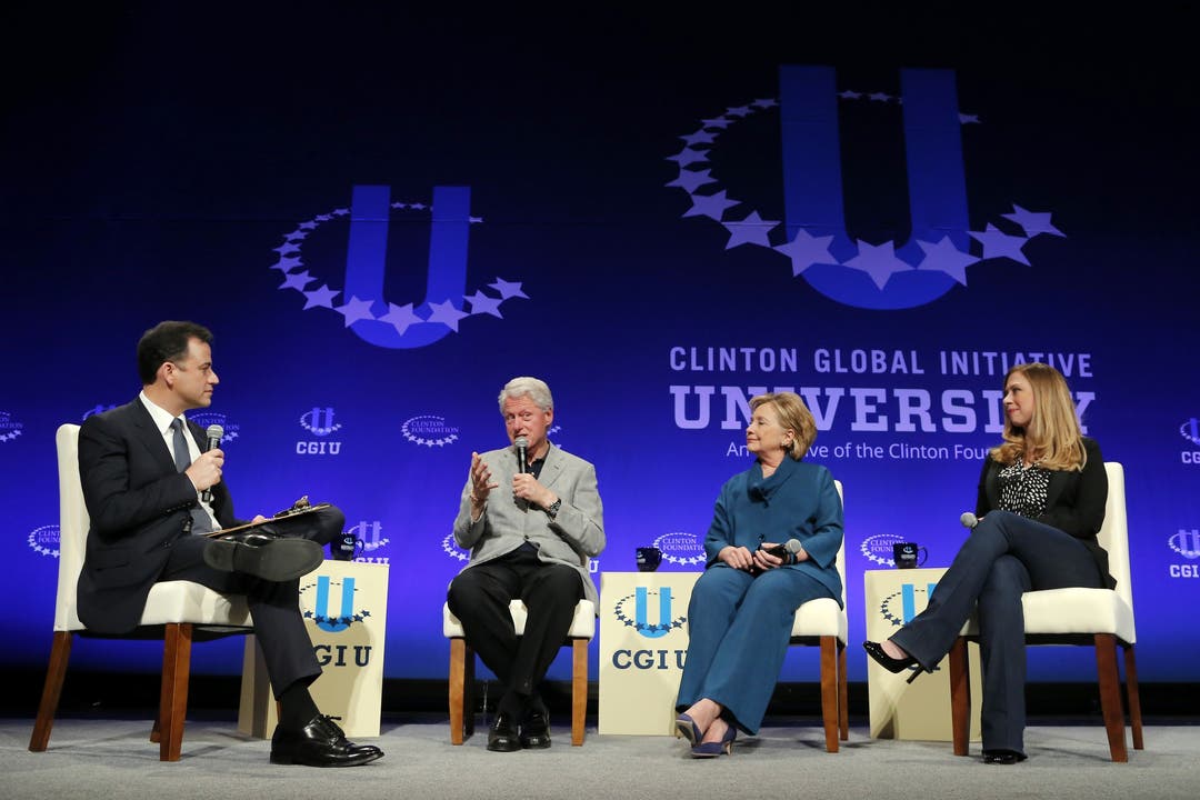 Die dreiköpfige Familie Clinton: Ex-US-Präsident Bill Clinton, Hillary Clinton und Tochter Chelsea Clinton.