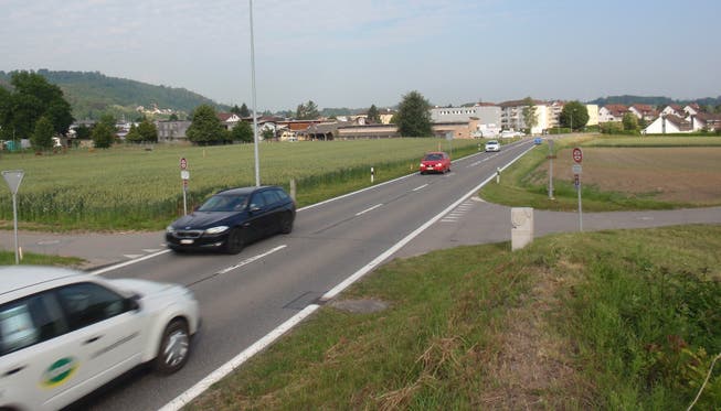 Mellingen: Statt «kein Vortritt» gilt hier für Velofahrer bald «freie Fahrt» durch den unterirdischen Tunnel für 1,4 Millionen Franken.