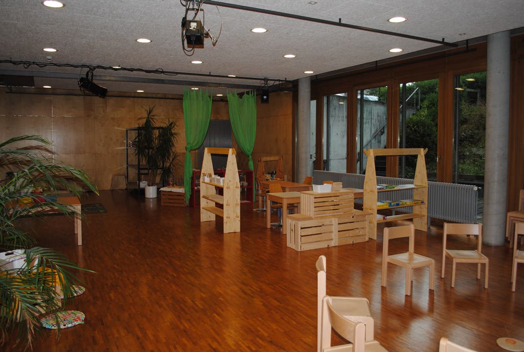 Die Aula im Schulhaus Obermatt wurde zum Kindergarten