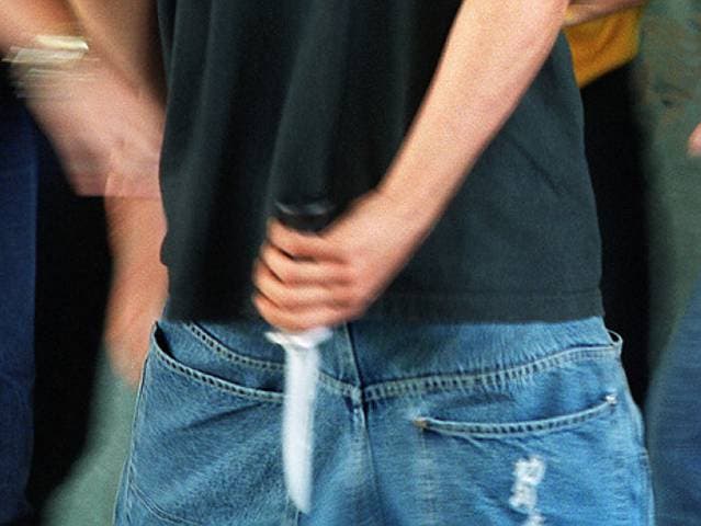 Bei einem Streit in einem Oltner Mehrfamilienhaus zieht ein Mann ein Messer. (Symbolbild)