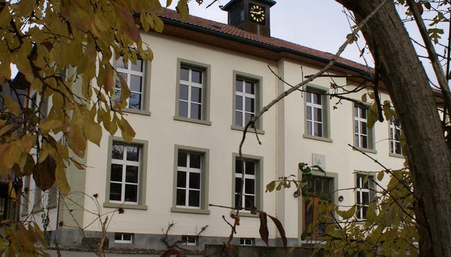 Schule Teufenthal mit Primarschule und Oberstufe.