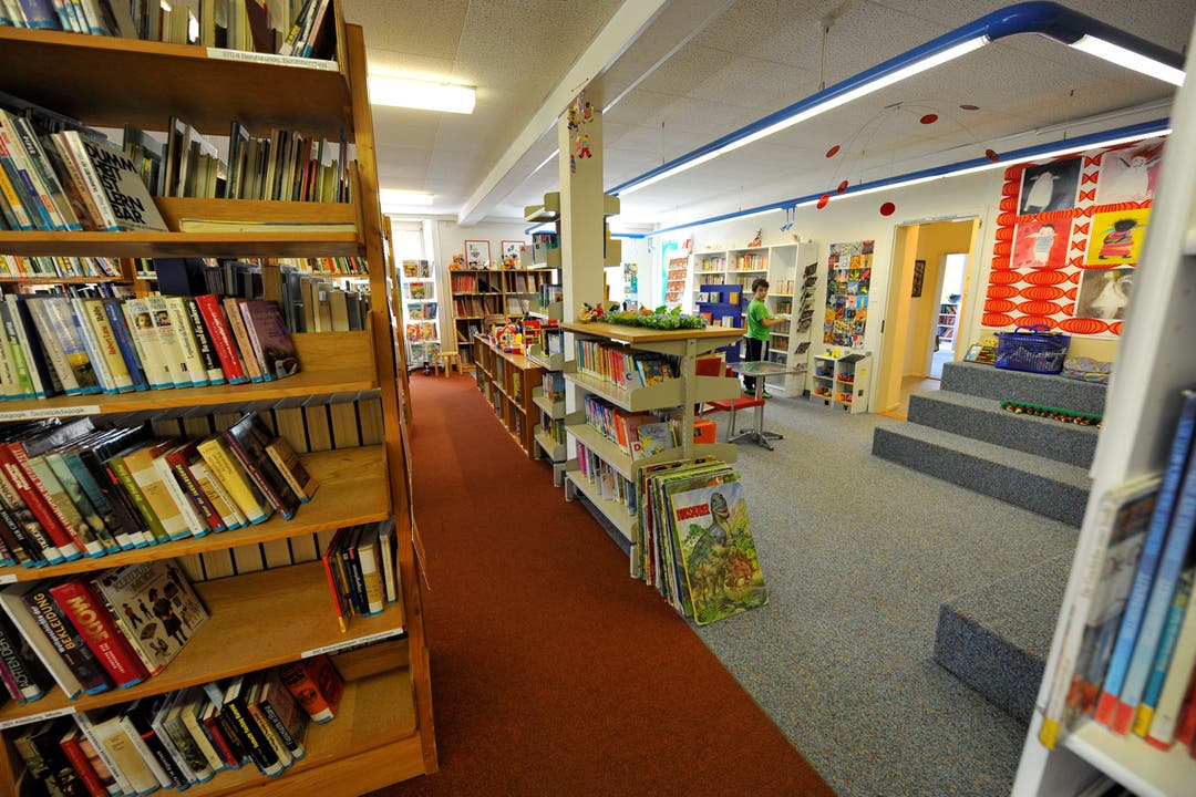 Die Stadtbibliothek ist in einem erbärmlichen Zustand und sollte dringend saniert werden.
