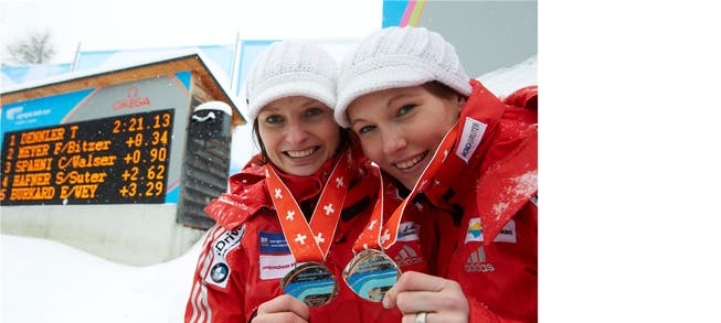 Andrea Bitzer (rechts) und Fabienne Meyer fuhren heuer an der Schweizer Meisterschaft auf den zweiten Rang. Keystone