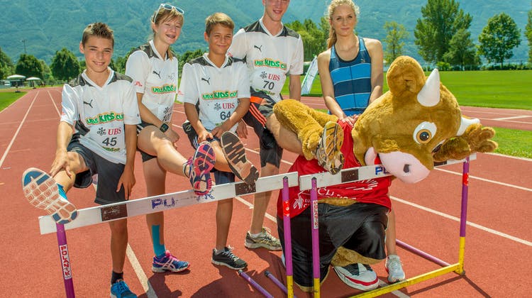 Solothurner Leichtathletik-Talente trainieren mit Lisa Urech