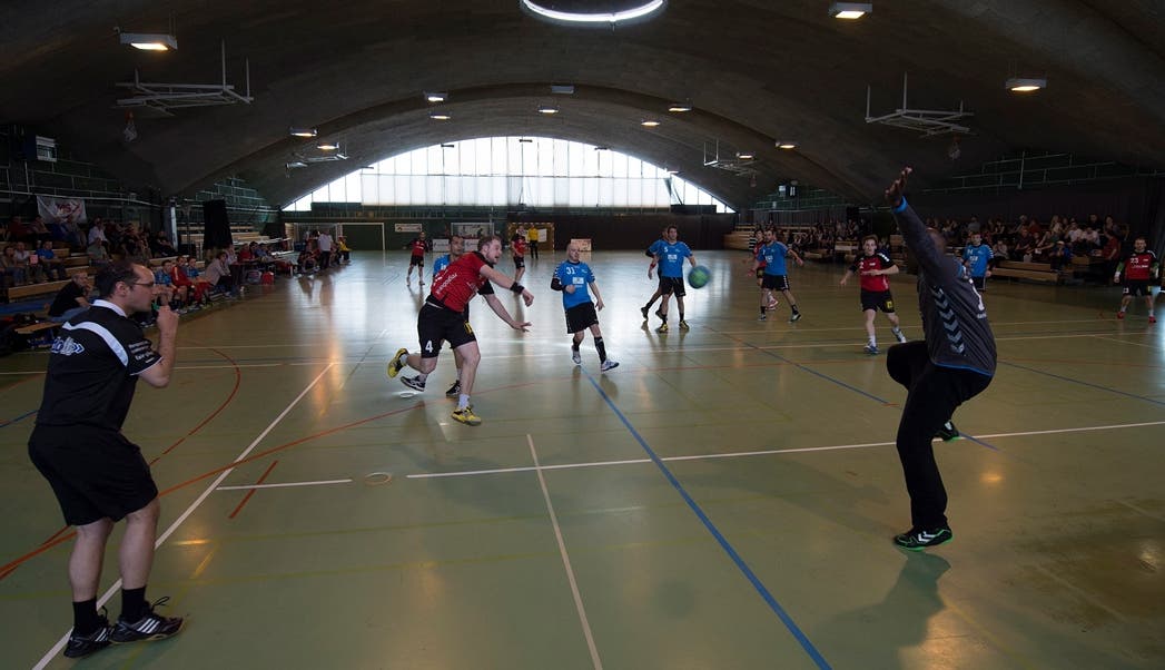 Letztes NLB-Handball Meisterschaftsspiel in Solothurn zwischen dem TVS und Chênois.