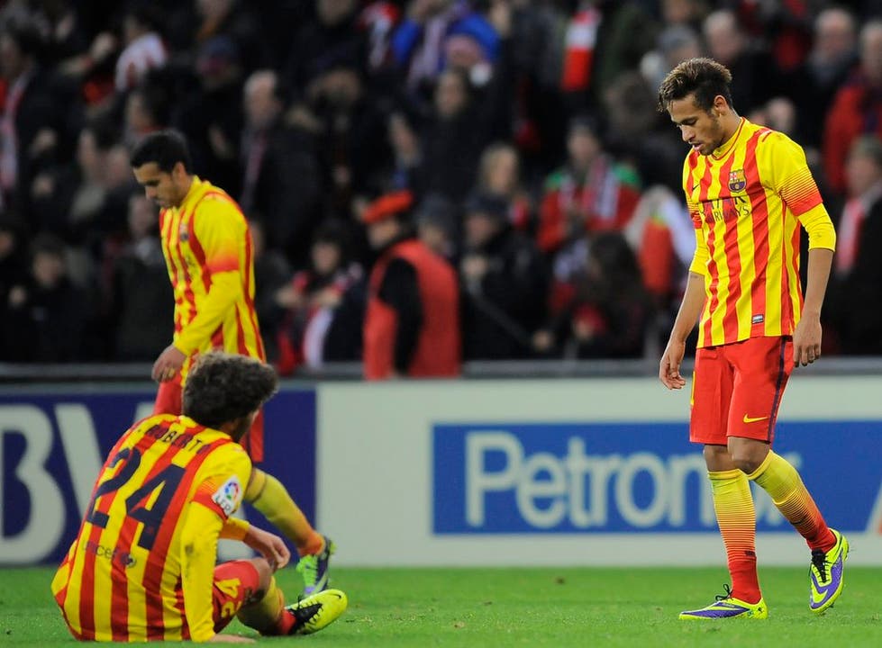Neymar und seine Teamkollegen nach der Niederlage in Bilbao.