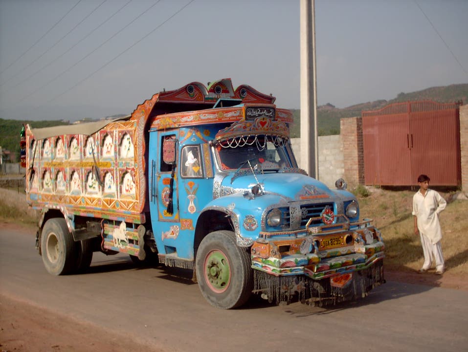 Der typisch pakistanische Lastwagen