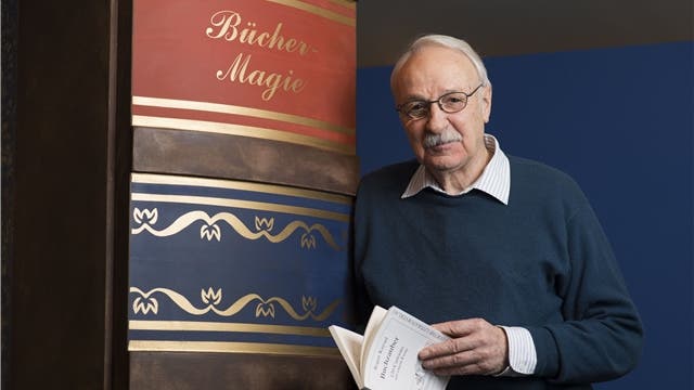 Roger Kaysel, Gründer der Badener Kindermuseums, weiss, welche Magie Bücher ausstrahlen.