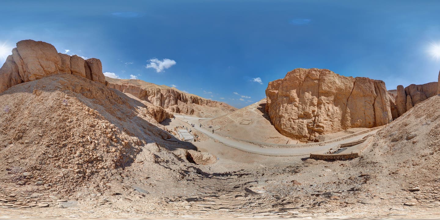 Malerisches Panorama des Ausgrabungsgebietes.