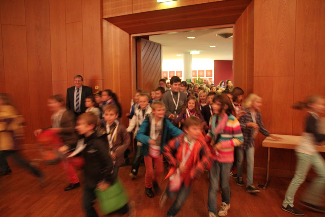 300 Kinder stürmten den Vorlesungssaal der Kinderuni Hochrhein