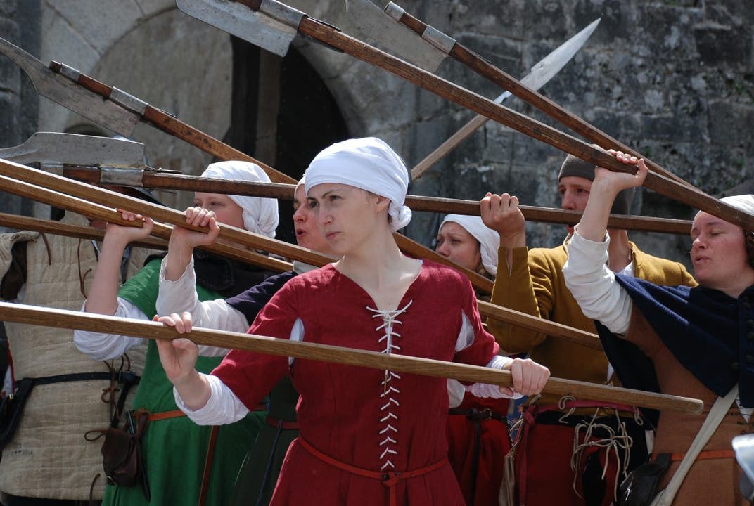 Streitbare Frauen im mittelalterlichen Heerlager