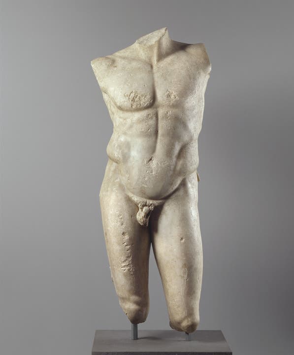 Torso eines nackten Athleten, des sogenannten Diadu menos («der sich eine Siegerbinde um den Kopf legt»); Marmor; römisches Werk nach einer Bronzestatue des griechischen Bildhauers Polyklet aus der Zeit um 420 v. Chr.