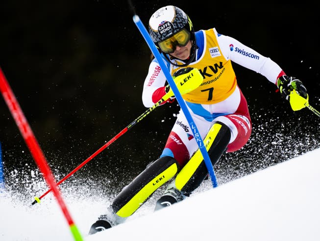 Wendy Holdener hat sich beim Slalom-Training in Saas-Fee verletzt