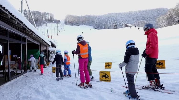 Kein Sonderregime mehr für Langenbruck: Seit Samstag dürfen wieder beide Skilifte fahren