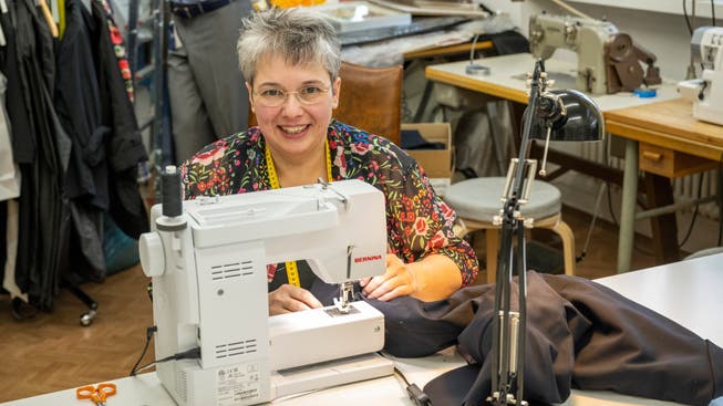Nach ihrer Lehre hatte Susanne Trottmann eine Zeit lang drei Jobs. Seit 25 Jahren hat sie ihr Schneiderei-Atelier.