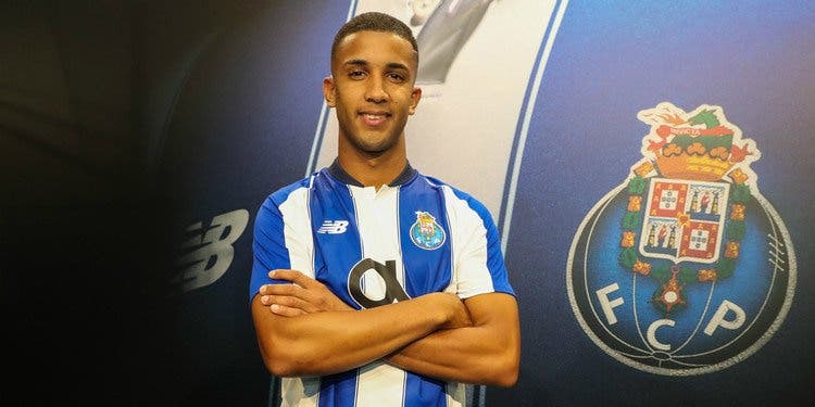 Jorge Marco de Oliveira Moraes (hier im Dress des FC Porto) wechselt leihweise zum FCB.