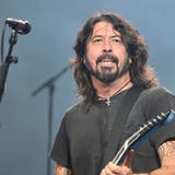 Dave Grohl. Die Foo Fighters mit Dave Grohl (2. v. r.) melden sich zurück. (Bild: Getty Images Bild: Sony Music)