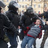 Aufstand der Schwachen: Viele Russen haben genug vom System Putin. Nicht einmal die brutalen Polizeitrupps können sie noch abschrecken. (Anatolij Medved/NurPhoto)