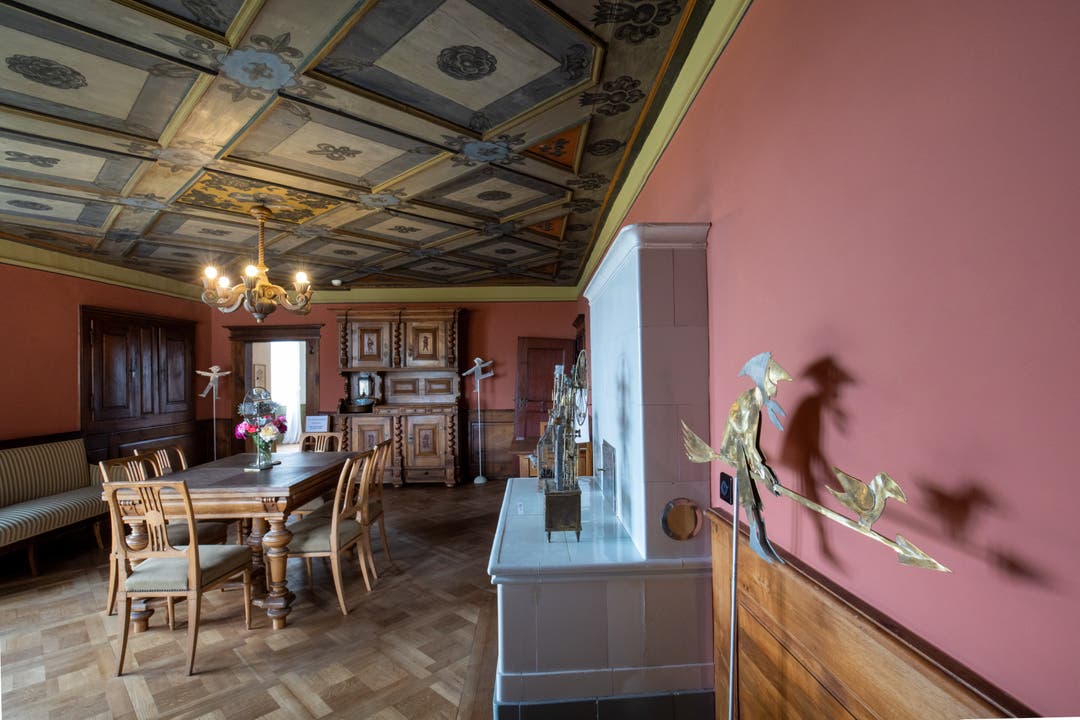 Georg Meidinger erwarb mit seiner Frau Hermine 1918 das Schloss Wartenfels. Sie machten das Schloss wieder bewohnbar und richteten die Zimmer mit Möbeln im Jugendstil und bäuerlicher Volkskunst ein.