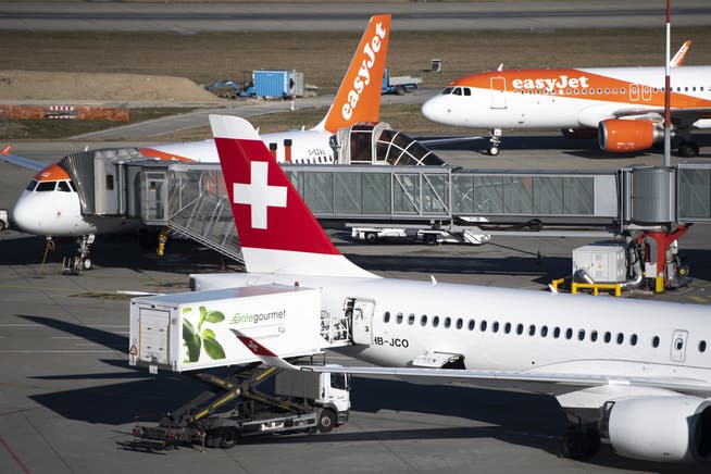 Sowohl Easyjet Switzerland als auch die Swiss bitten den Bund um finanzielle Unterstützung.