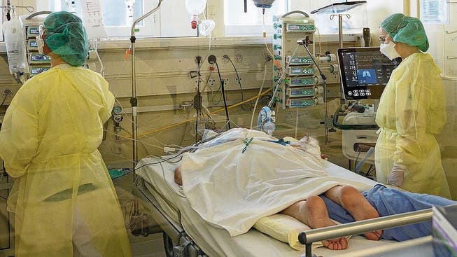 Auf der Intensivstation am Kantonsspital Baden werden derzeit vier Patienten beatmet.