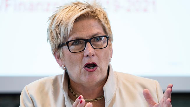 Die Berner Finanzdirektorin Beatrice Simon (BDP) rechnet nächstes Jahr mit einem Defizit von 630 Millionen Franken.