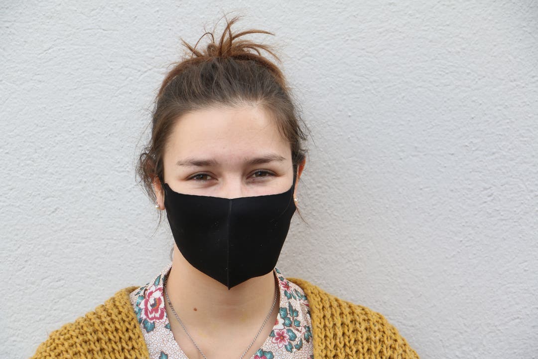 Noemi Strub, 27, Kaiseraugst: «Gut finde ich, dass jetzt die Maskenpflicht im ganzen Land gilt. Ich habe kein Problem damit beim Einkaufen, die Maske mal für eine halbe Stunde zu tragen.»