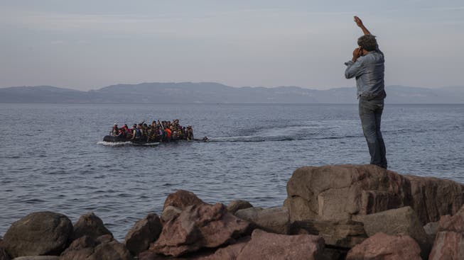 Die griechische Regierung will Flüchtlingsboote in Zukunft schon auf dem Meer stoppen. (Bild: Keystone)