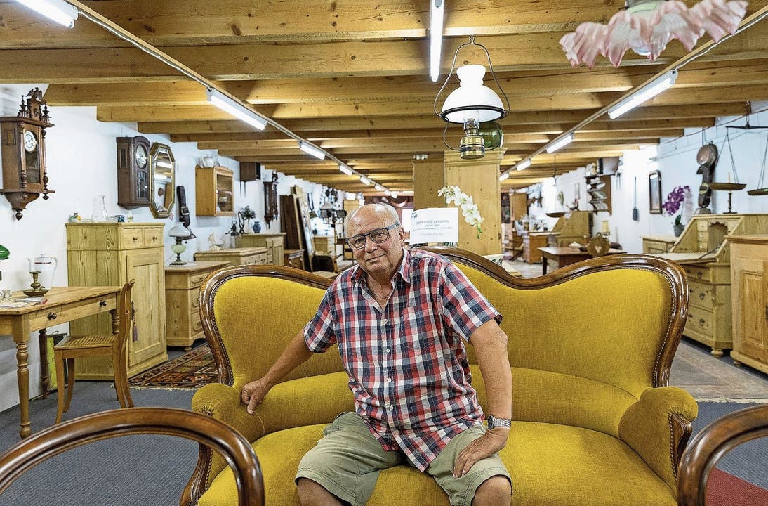Andreas Seiler hat in den letzten Jahrzehnten unzählige alte Möbelstücke wieder auf Hochglanz gebracht.