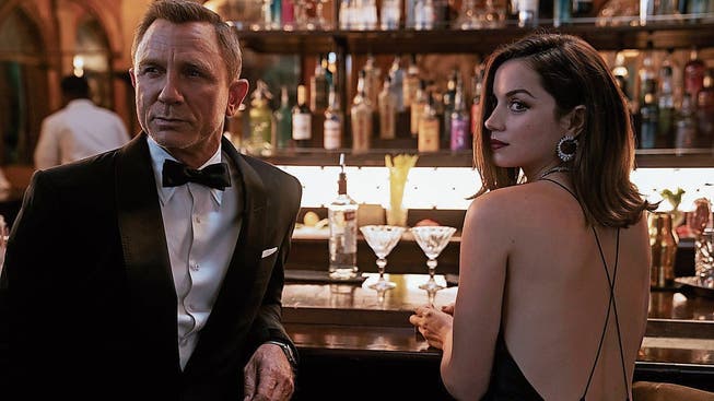 Mit Maske im Kinosaal, aber ohne Topagent auf der Leinwand: Schweizer Kinos leiden unter der Verschiebung des neuesten «James Bond»-Streifen.