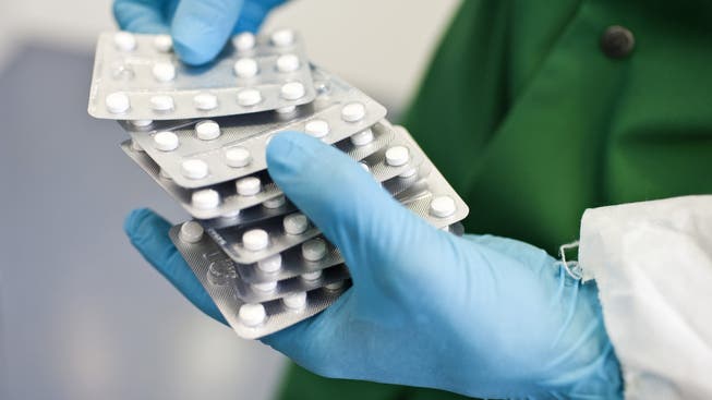 Generika-Medikamente sind in der Schweiz bis zu 50 Prozent teurer als im Ausland.