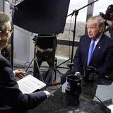 Die Medien hassen Trump – und verdienen gut an ihm