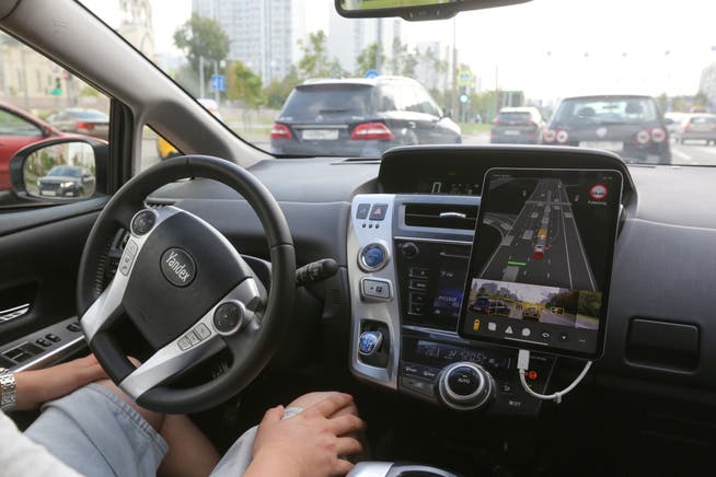 Ein autonom fahrendes Auto auf den Strassen von Moskau.